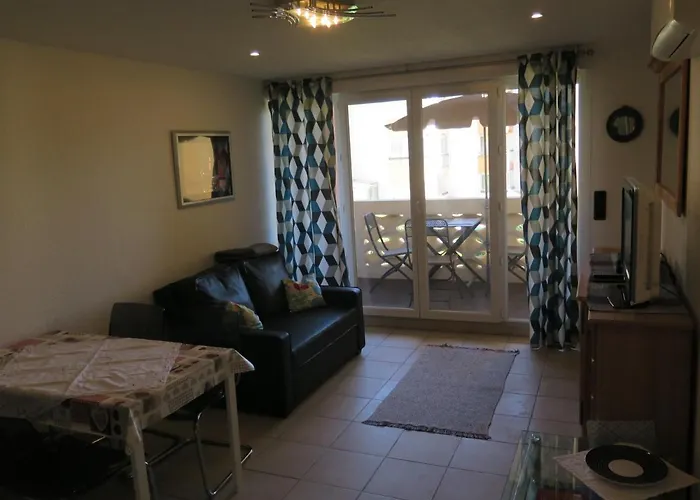 Abbaye Du Cap 1, Avenue Du Chevalier De Alfonse *